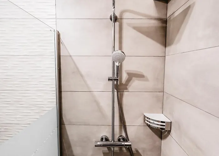 Nima Corfu ماراثياس